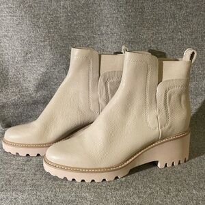 Dolce Vita Huey H2O Boots. NEW